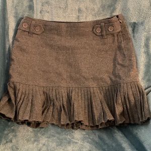 Gap grey mini skirt size 4